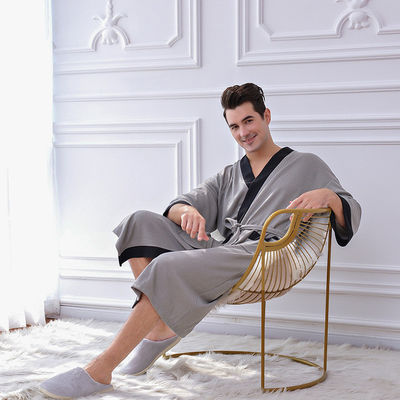 Die Satz-Gewebe-Wolljacke der Nachthemd-Bademantel-Kimono-Pyjama-Männer warme