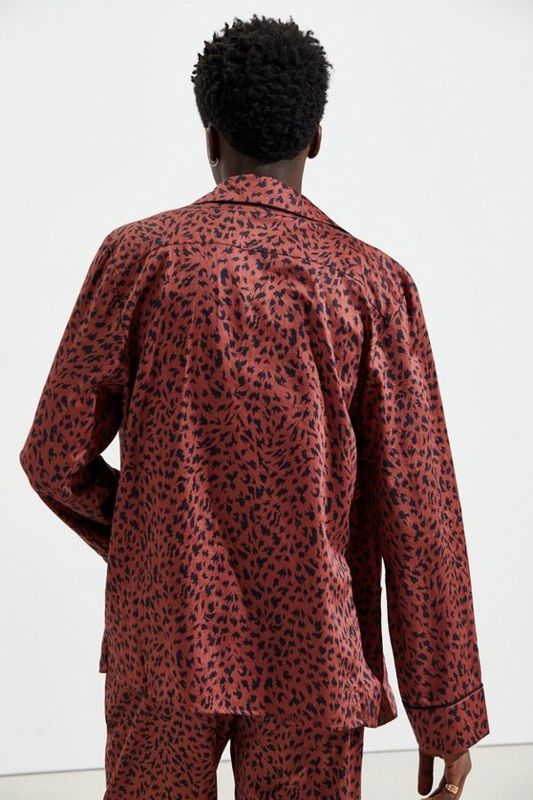 Kragen kontrastieren das Polyester-Pyjamas Sleepwear der Seiden-Satin-Pyjama-Männer langärmligen