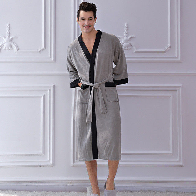 Die Satz-Gewebe-Wolljacke der Nachthemd-Bademantel-Kimono-Pyjama-Männer warme
